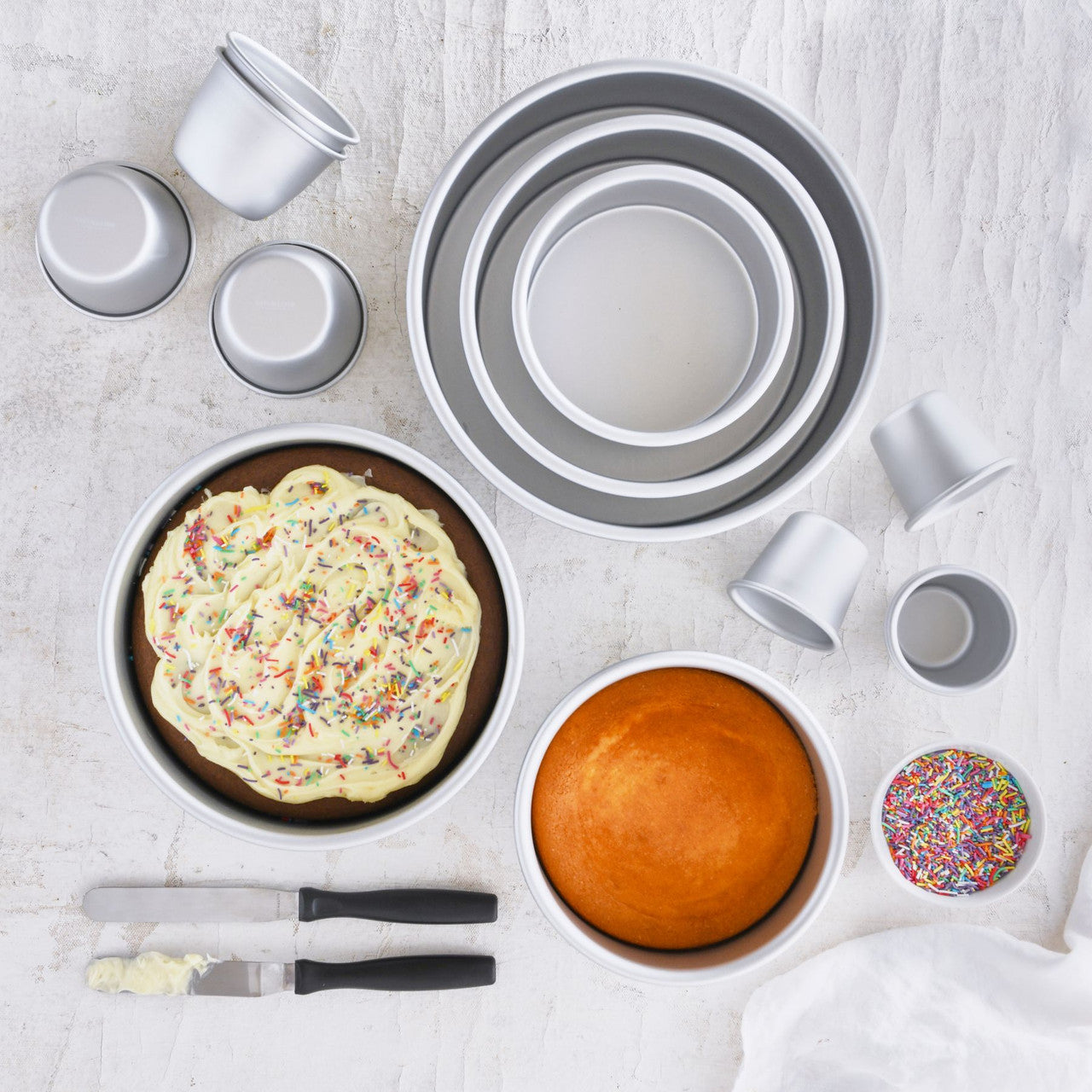 Bakemaster Silver Anodised Set of 4 Dariole Pan 6 x 5.5cm image 1