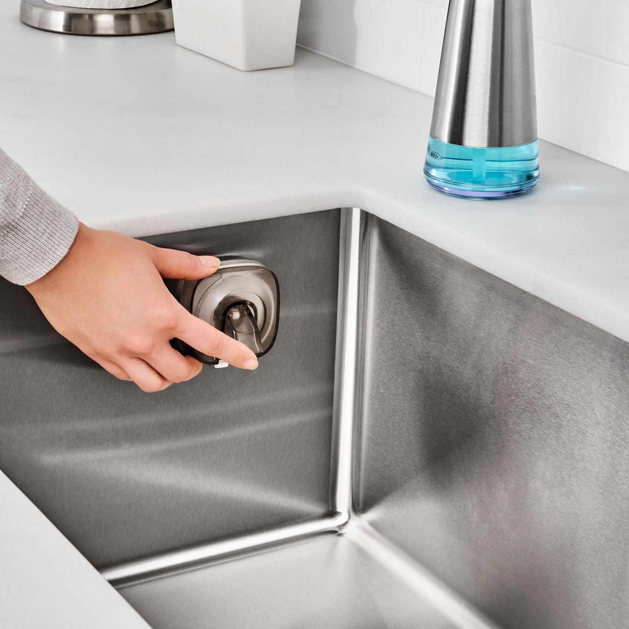 OXO Good Grips StrongHold? Suction Sink Caddy image 3