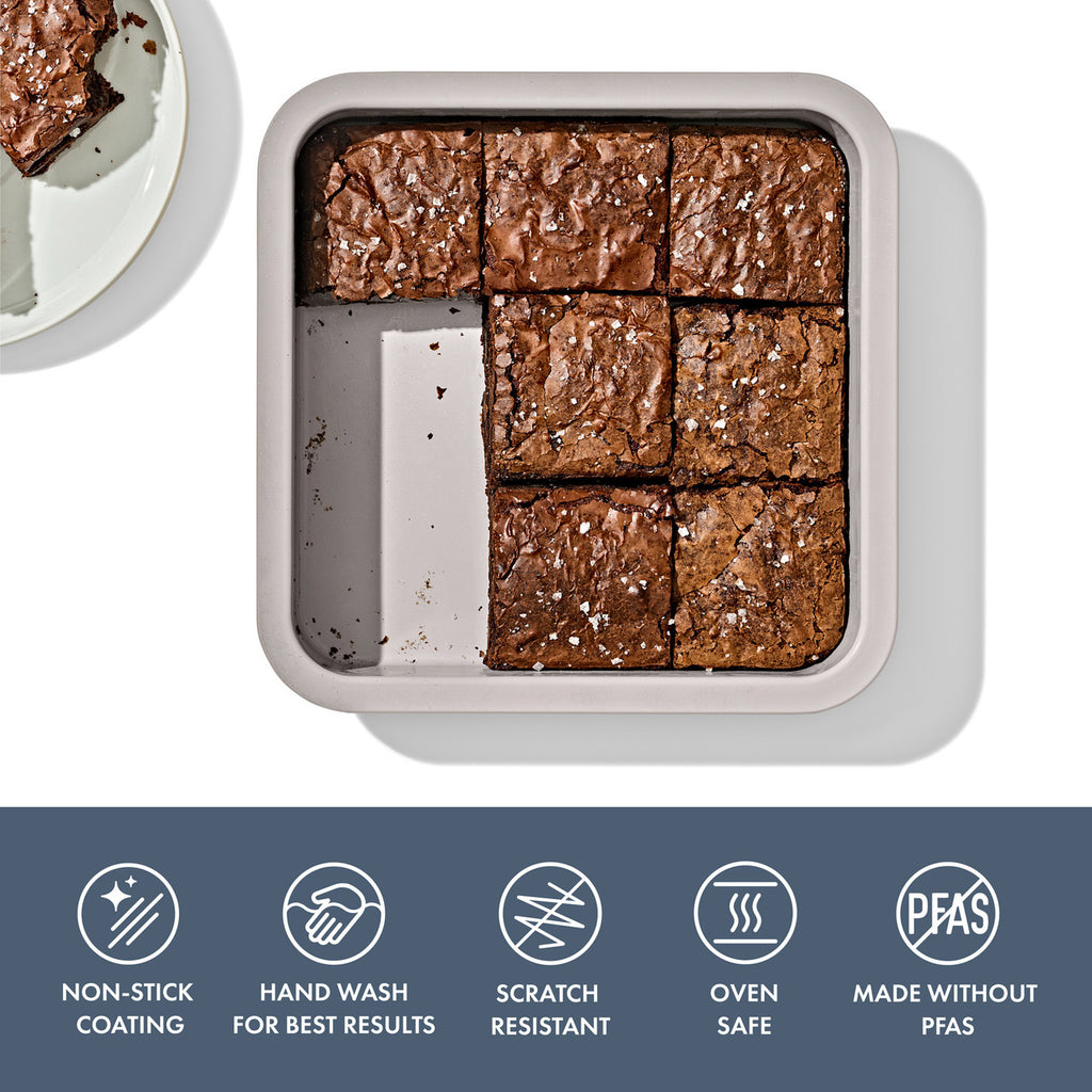 Oxo Good Grips Square Cake Pan image 3