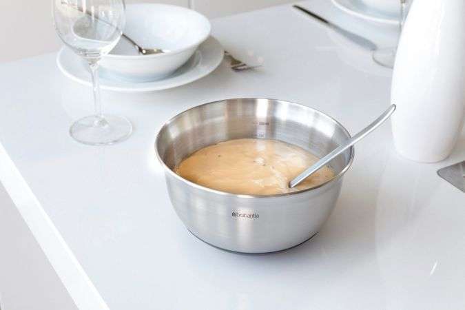 Brabantia Mixing Bowl 1.0 Litre - Matt Steel / Black image 2