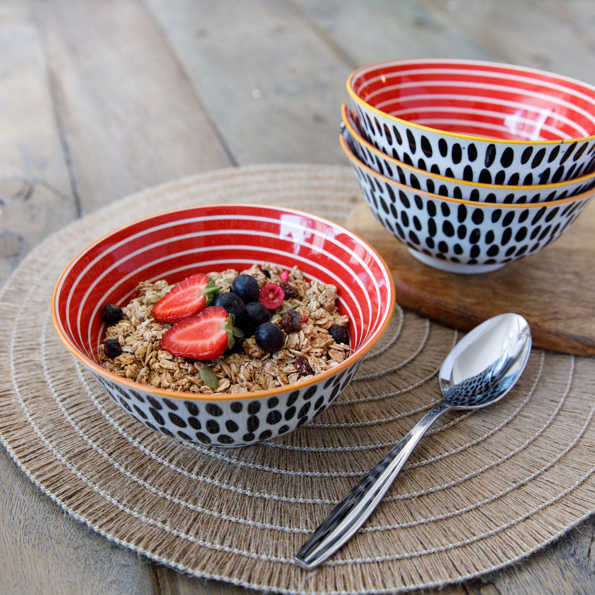 Mikasa Does it All Bowl 15.7cm - Red Swirl image 1