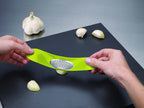 Joseph Joseph Garlic Rocker Green image 1