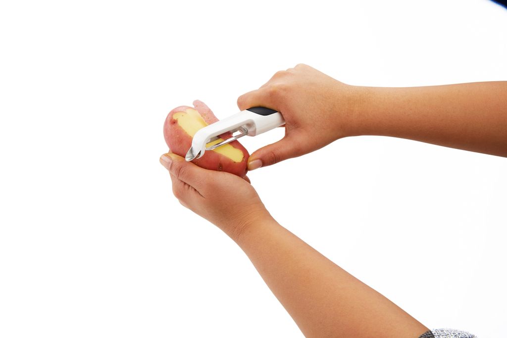 Zyliss Smooth Glide Swivel Peeler image 3