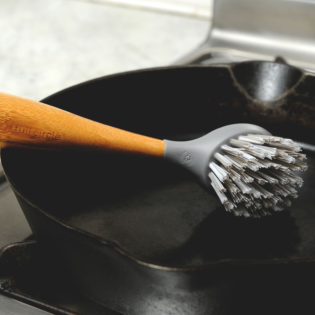 Full Circle Tenacious C Cast Iron Brush image 9