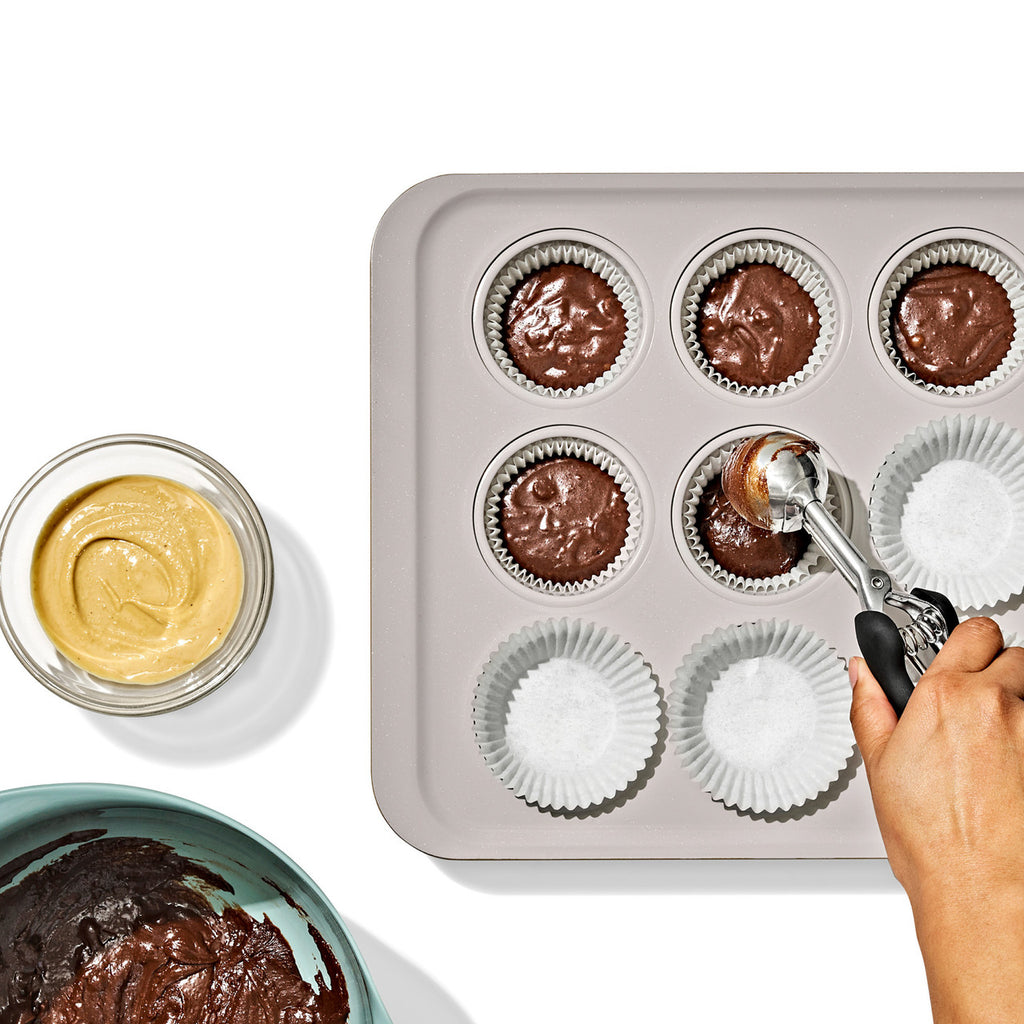 Oxo Good Grips 12-Cup Muffin Pan image 4