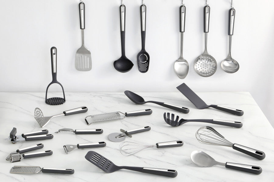 Wiltshire Aspire Solid Spoon