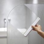 Joseph Joseph Compact Shower Squeege image 2