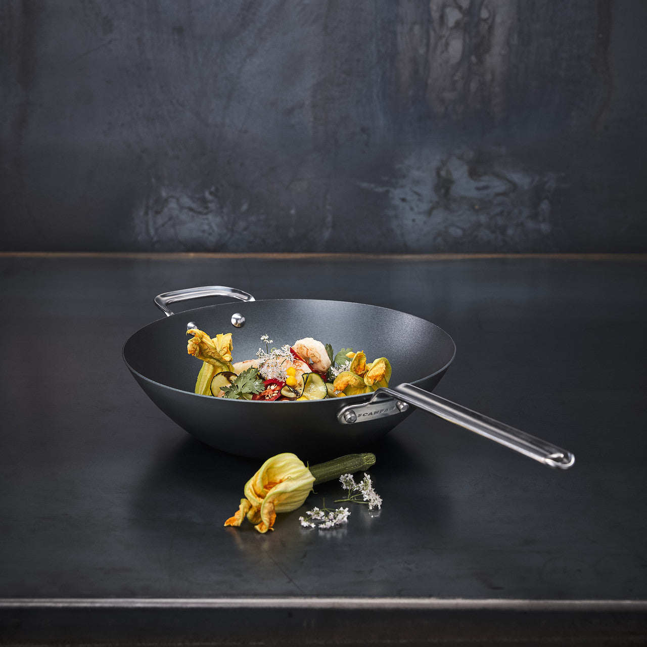 Scanpan Black Iron Wok 30cm image 1