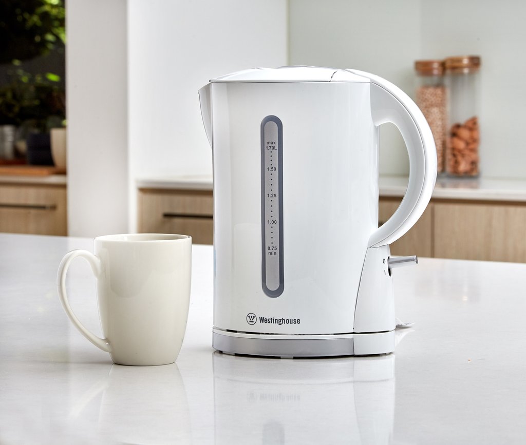 Westinghouse Kettle, White Plastic image 1