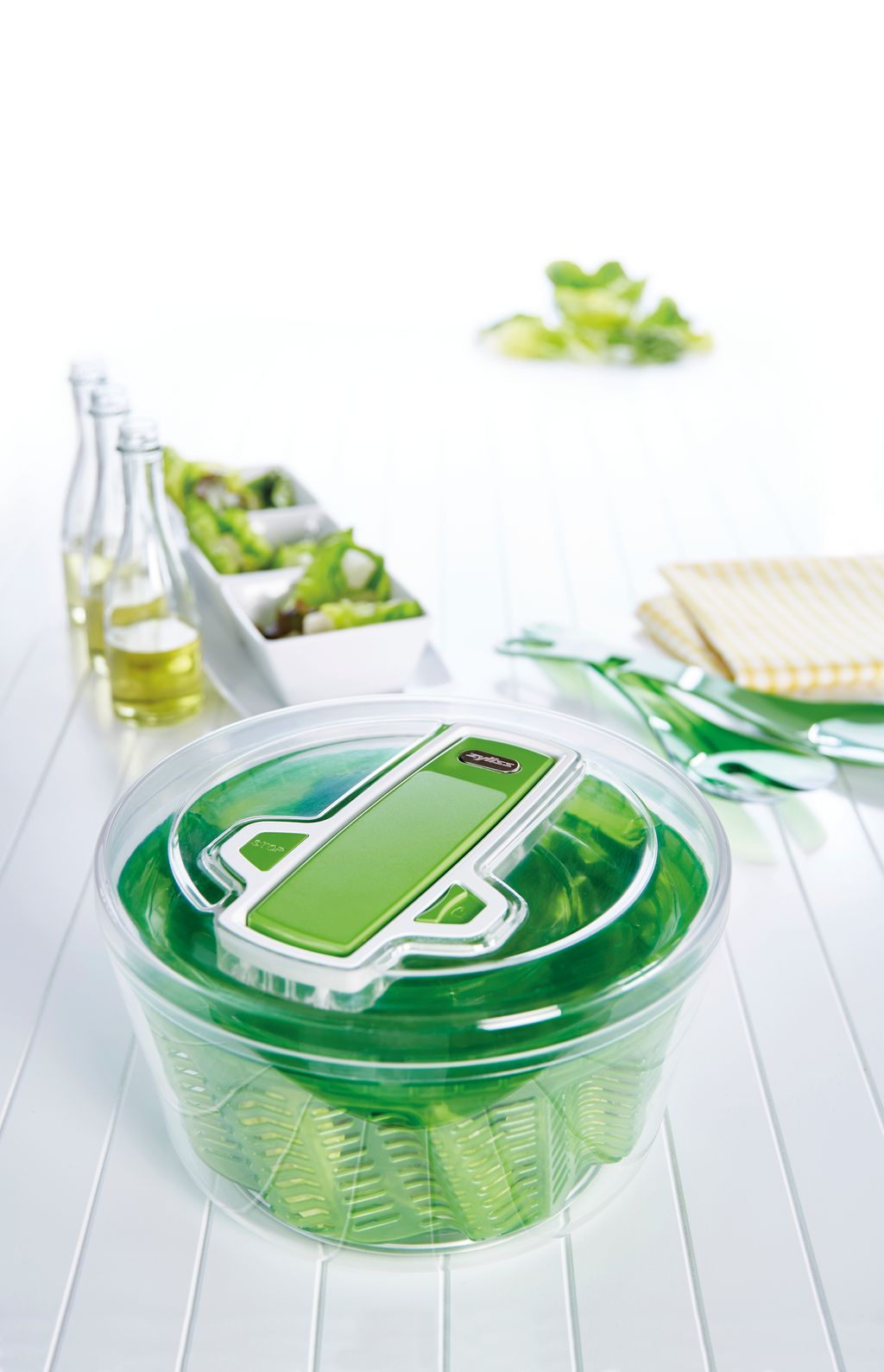 Zyliss Swift Dry' Small Salad Spinner image 7