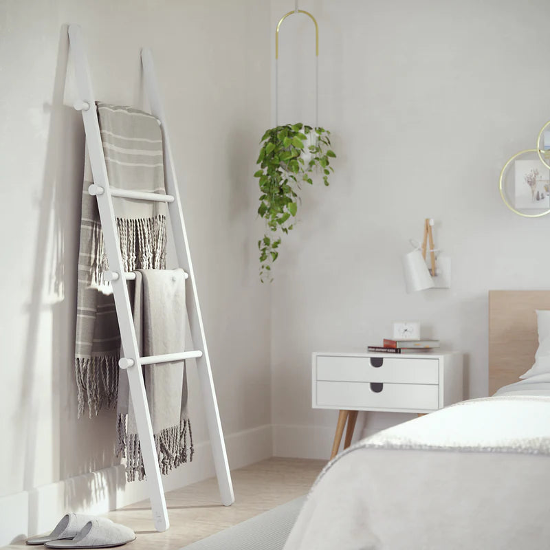 Umbra Leana Ladder - White image 2