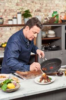 JAMIE OLIVER Cook's Classics Induction Non-stick Hard Anodised 2-piece Frypan Set 24/28cm image 2