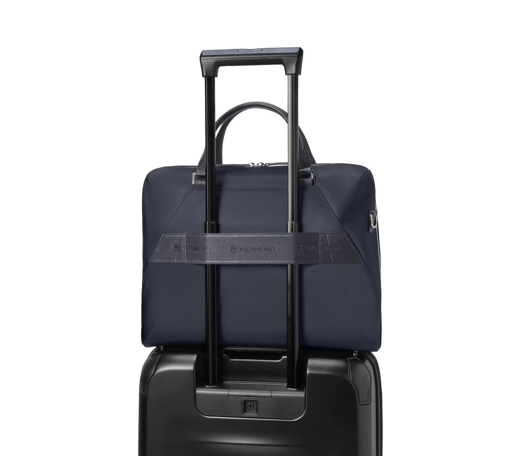 Victorinox Victoria Signature Briefcase - Capacity 13L - 13cm x 42cm x 30cm image 8