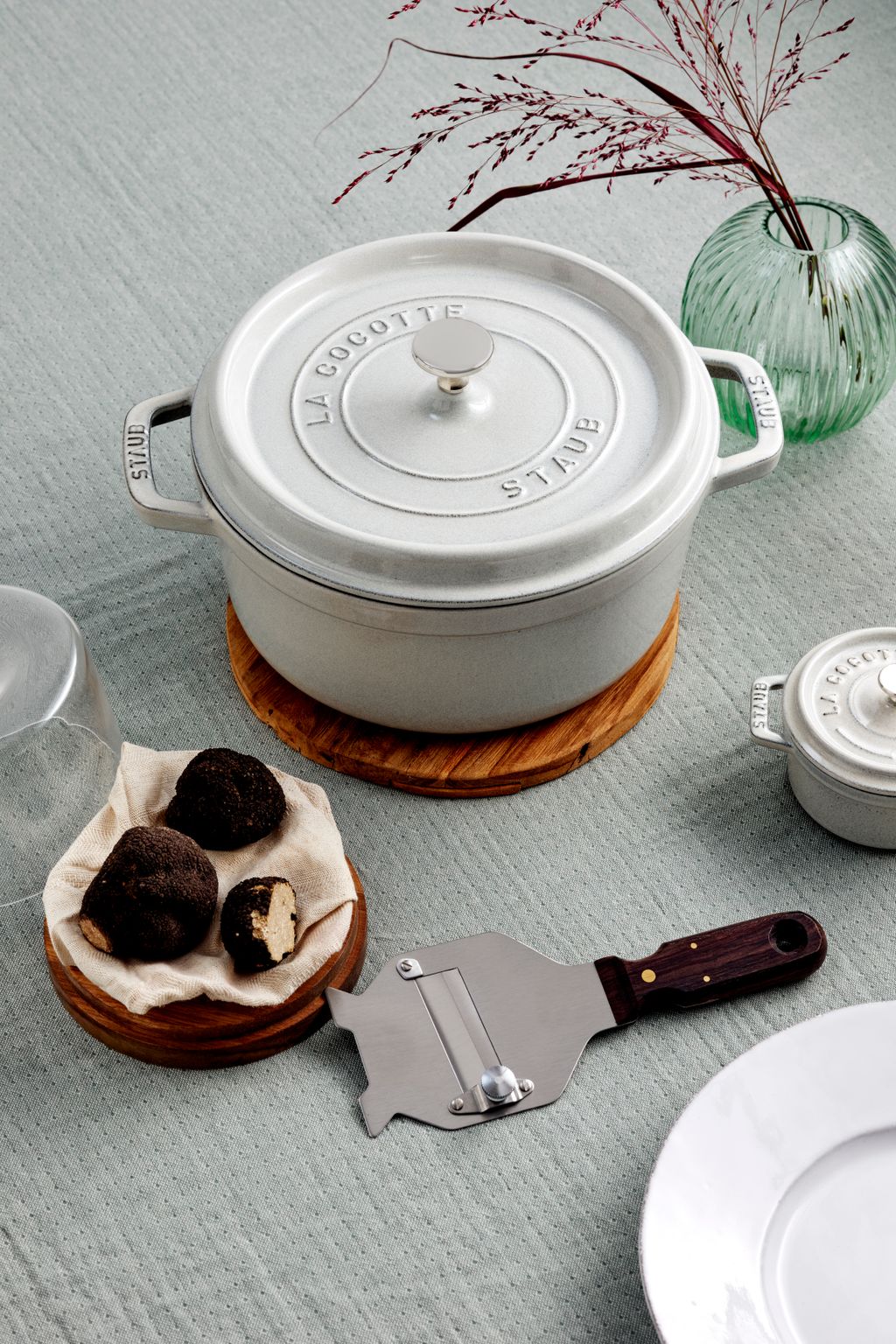 Staub Round Cocotte - 28cm White Truffle image 1