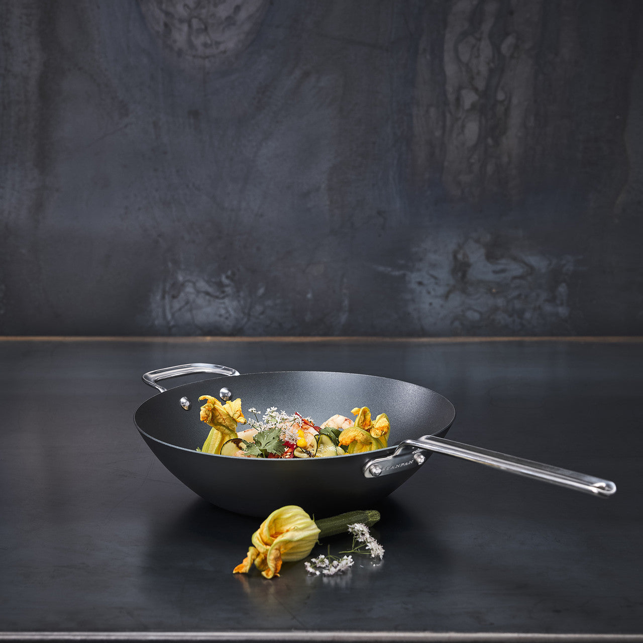 Scanpan Black Iron Wok 30cm image 2