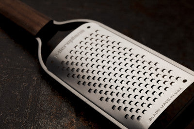 Microplane Master Series Coarse Grater image 1