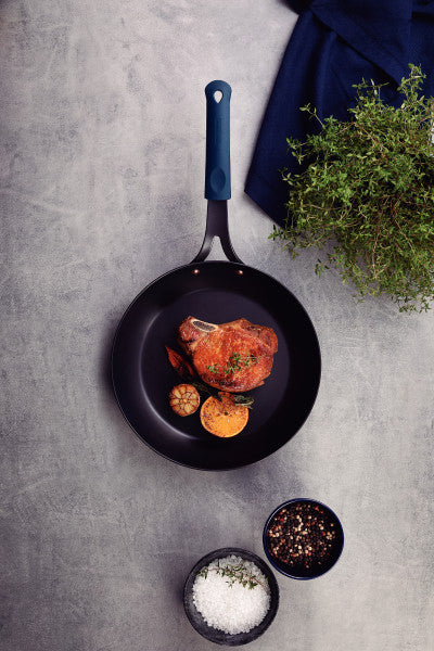 Tramontina Professional Iron Skillet Frying Pan 30cm image 3