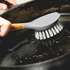 Full Circle Tenacious C Cast Iron Brush image 10