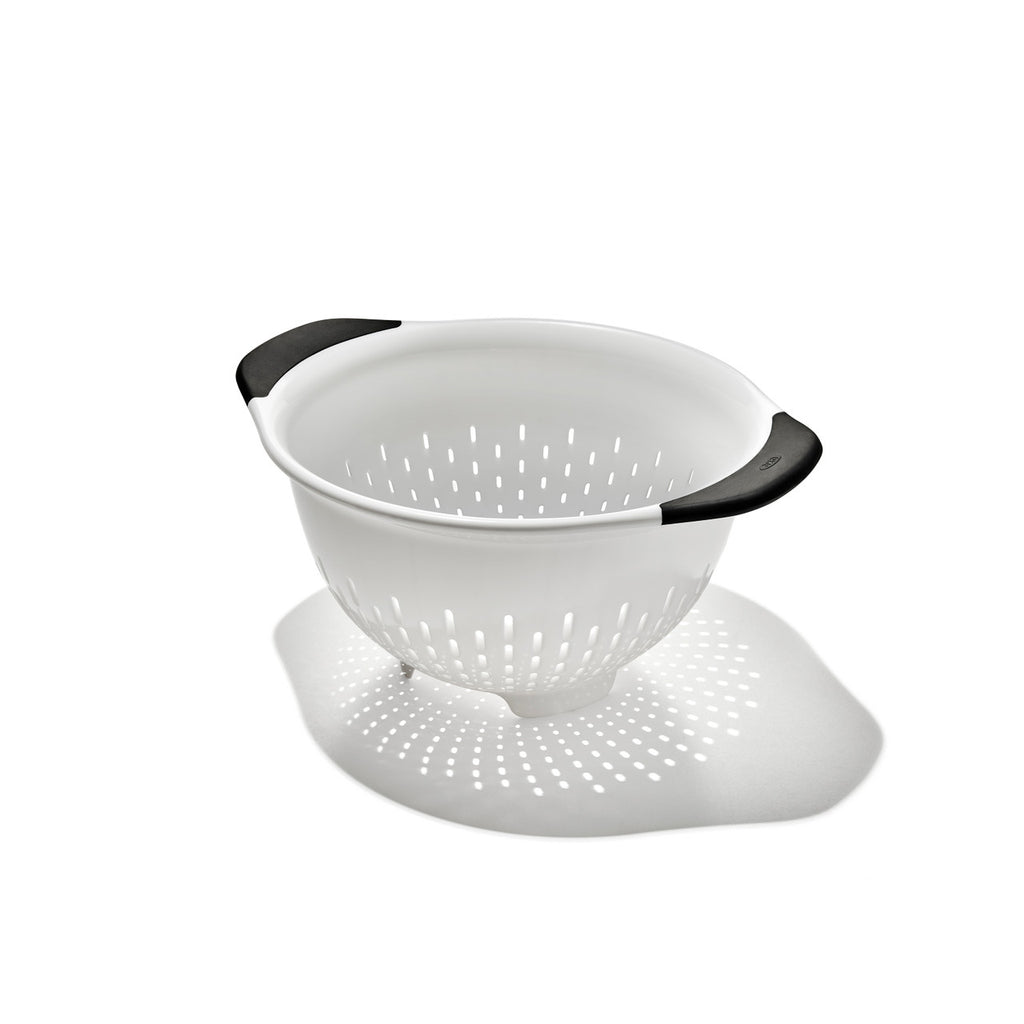 Oxo Plastic Colander ? 2.7L image 1