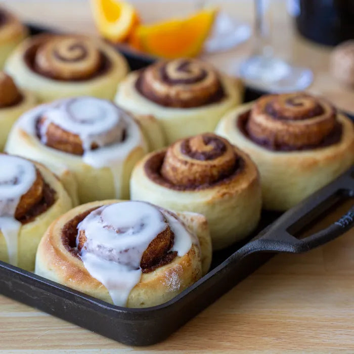 Lodge Baking Pan with Silicone Grips 39x26.5cm image 1
