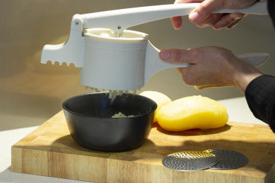 Cuisena Potato Ricer With 3 S/S Discs image 3