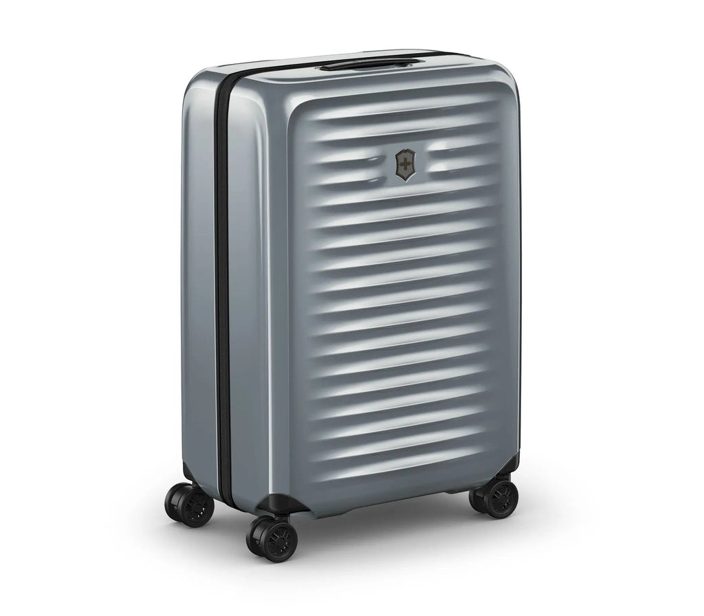 Victorinox Airox Medium Hardside Case- Capacity 74L - 46cm x 29cm x 69cm image 0