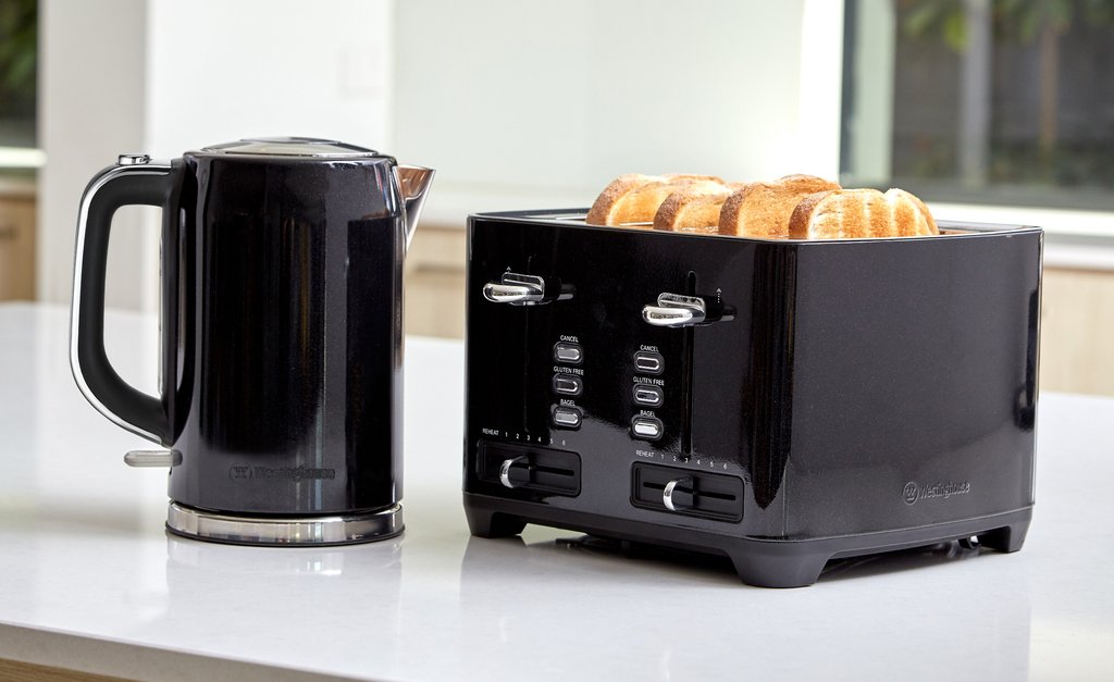 Westinghouse 4 Slice Toaster, Black Ss image 3