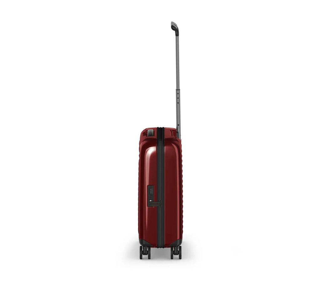 Victorinox Airox Global Hardside Carry-on - Capacity 33L - 40cm x 20cm x 55cm image 3