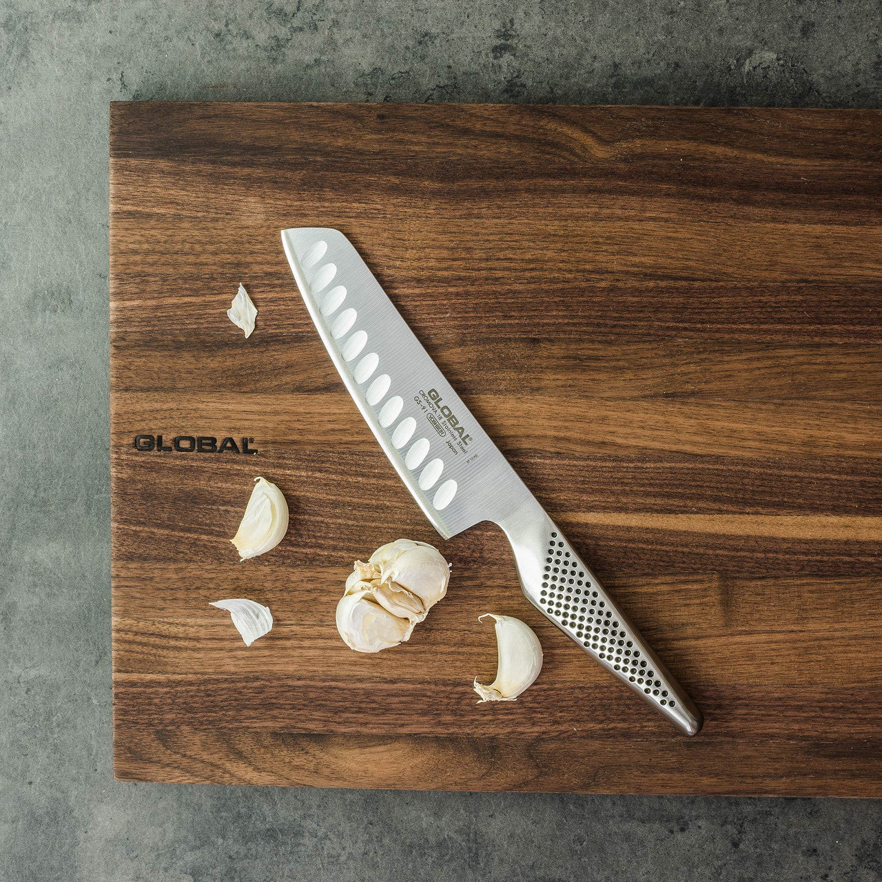 Global Classic 14cm Vegetable Knife - Fluted image 2