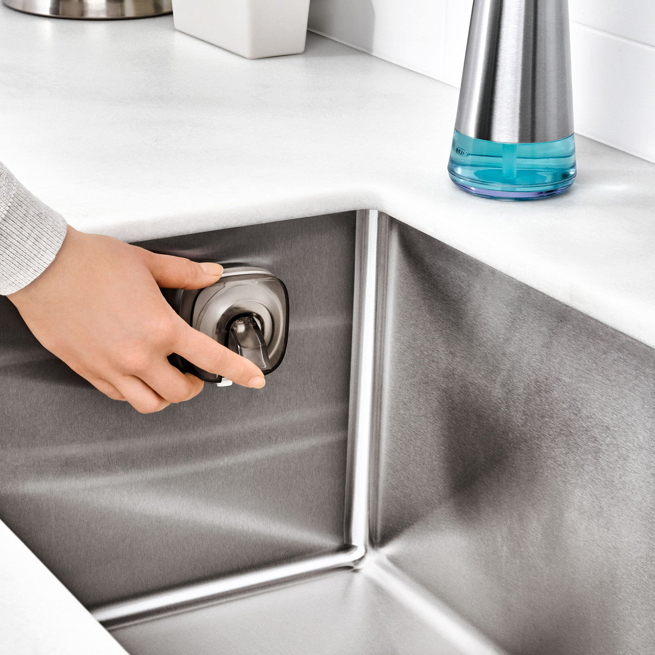 OXO Good Grips StrongHold? Suction Sink Caddy image 2