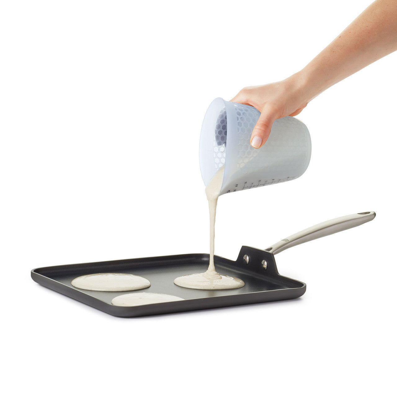 Oxo Squeeze & Pour Silicone Measuring Cup ? 2 Cup/500ml image 2