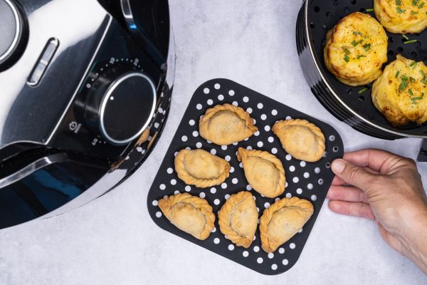 Cuisena Air Fryer Silicone Square Mat Black & Grey 18.5cm Set/2