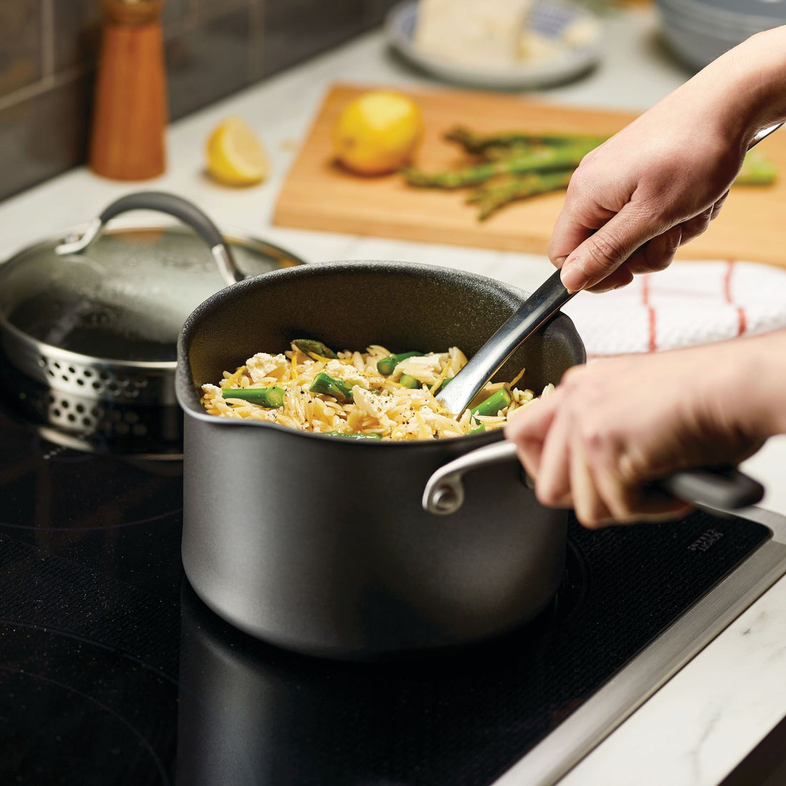 Circulon ScratchDefense A1 Nonstick Induction Covered Saucepan 18cm/2.8L image 1