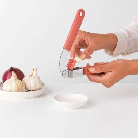 Brabantia Garlic Press Tasty+ - Terracotta Pink image 2