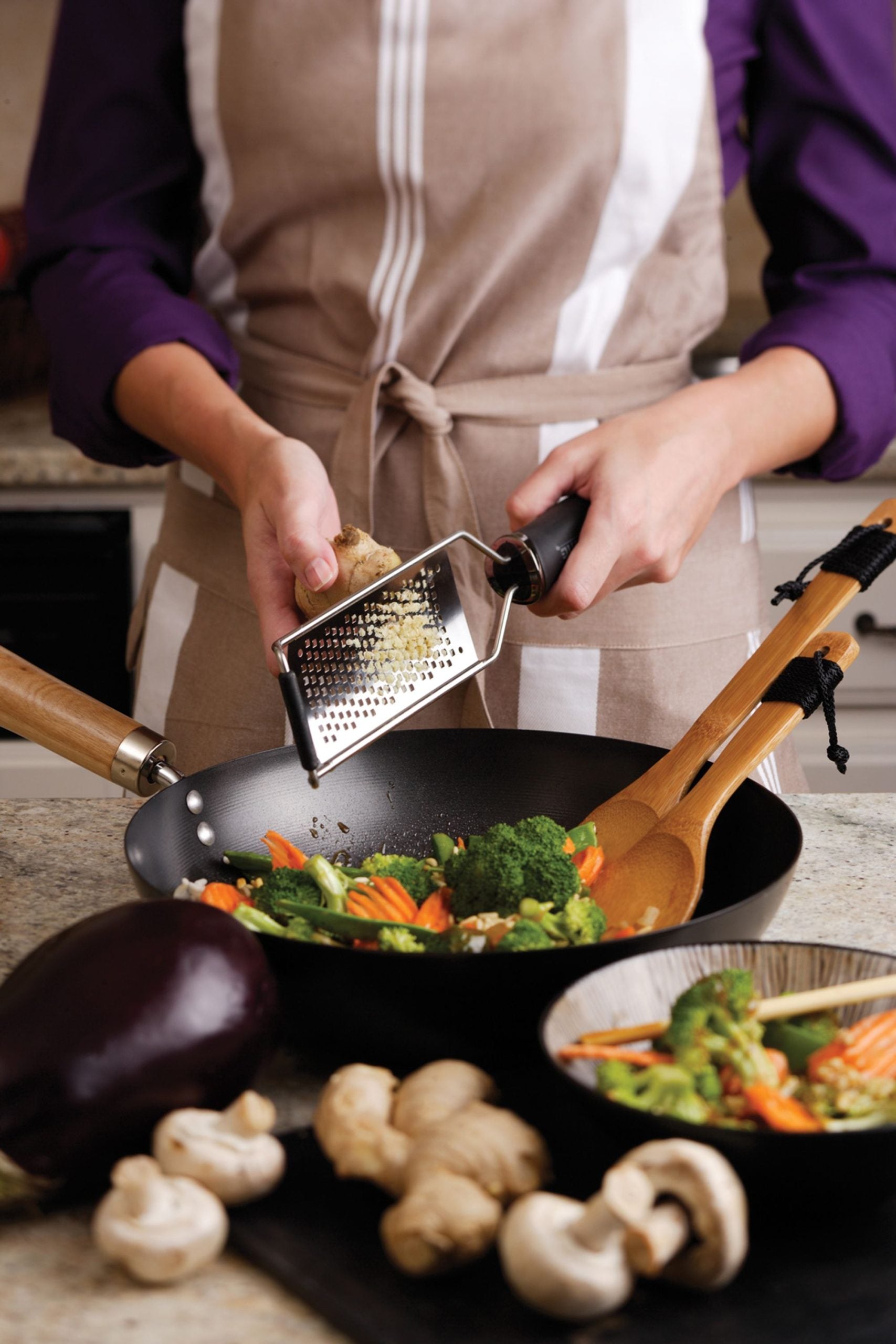 Microplane Gourmet Coarse Grater image 3