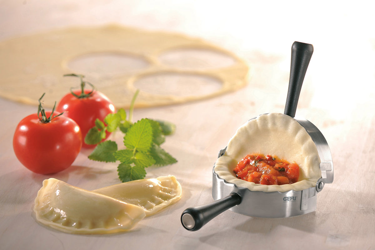 Gefu Ravioli-/pasta case maker RAVENNA foldable ? round image 2
