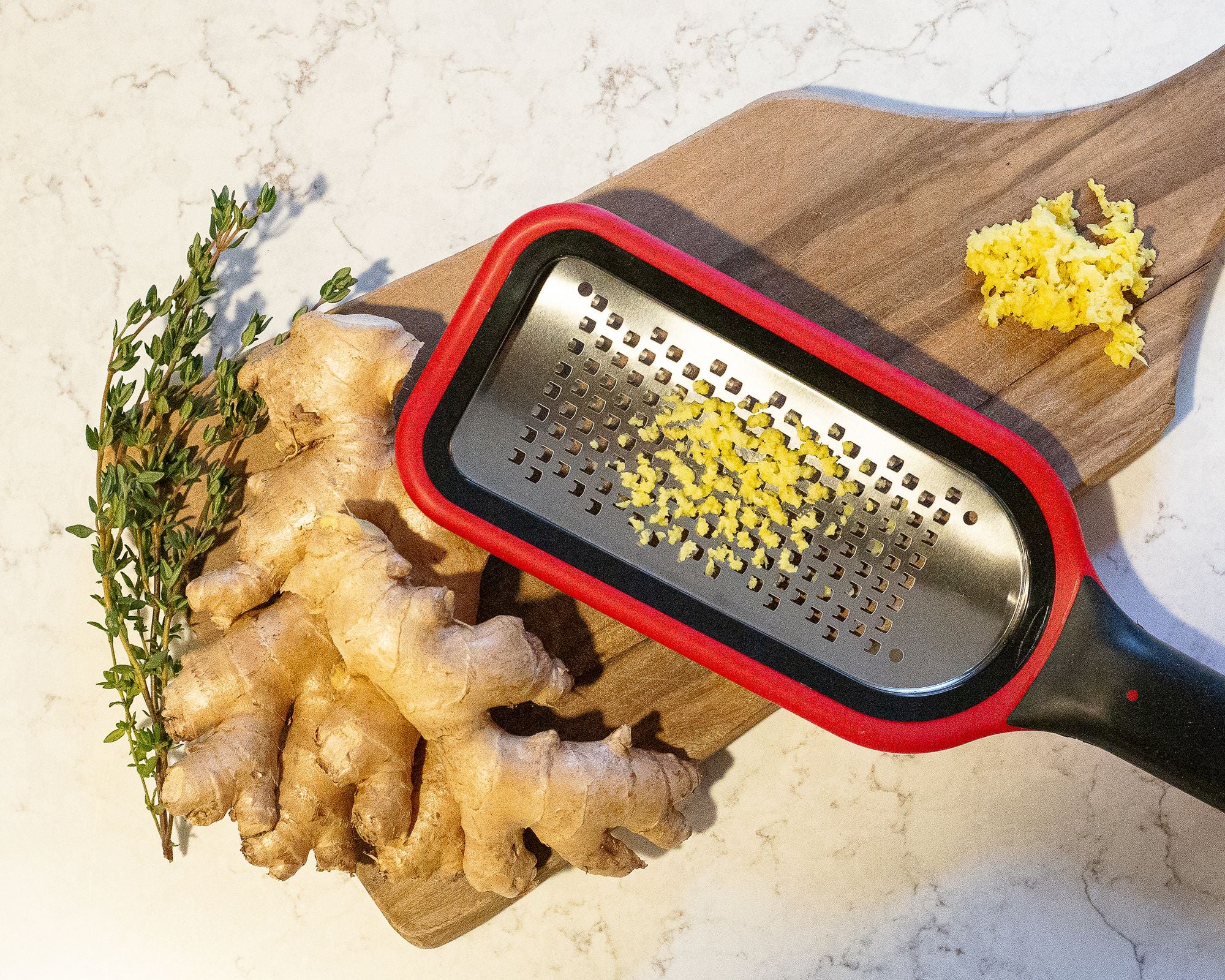 Microplane Coarse Grater Red image 3