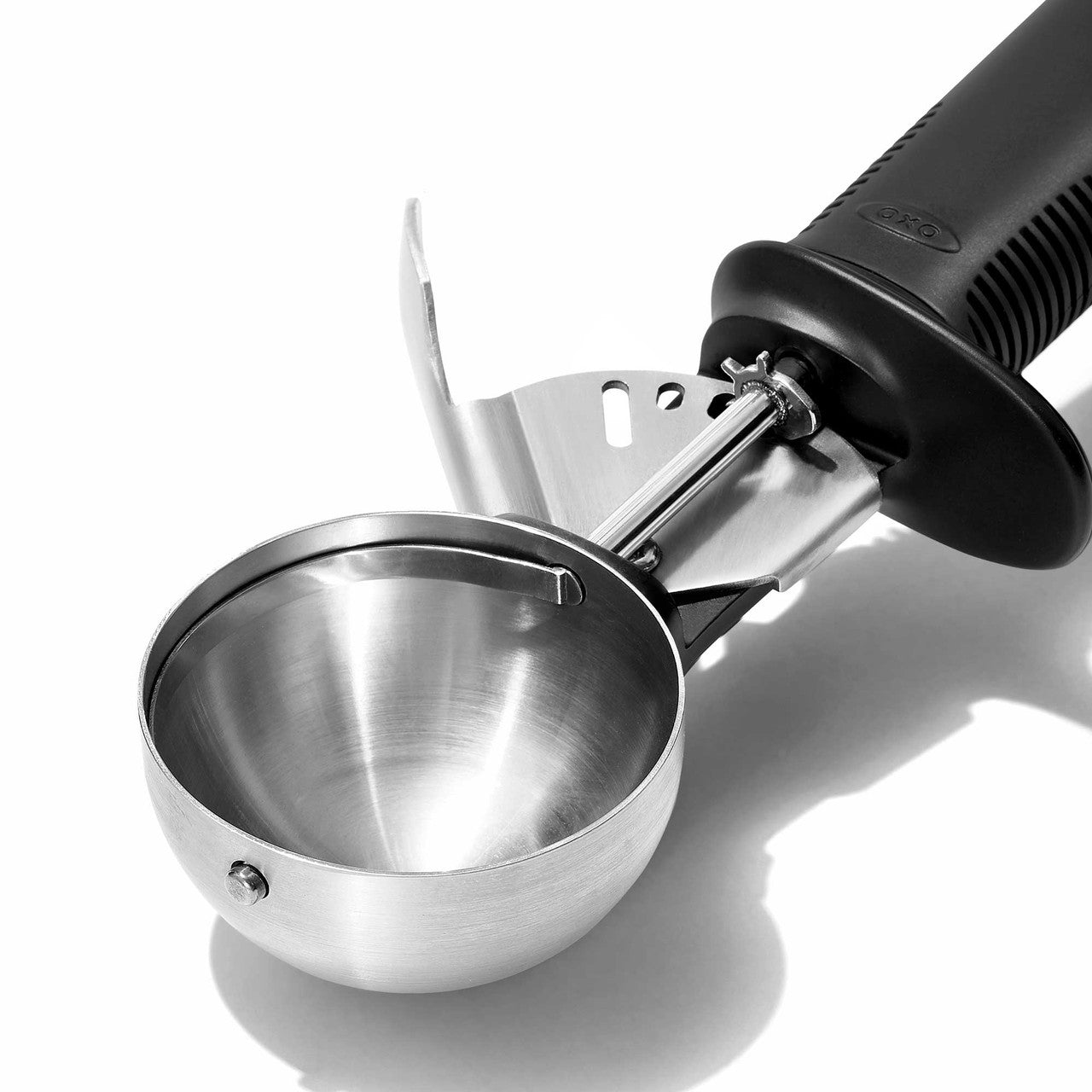 OXO Good Grips Trigger Ice Cream Scoop image 1