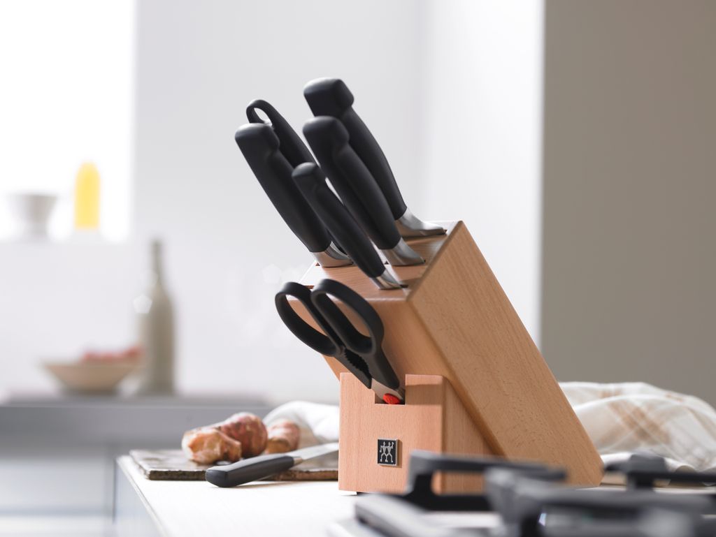 Zwilling FOUR STAR Knife Block 7pc Set image 1