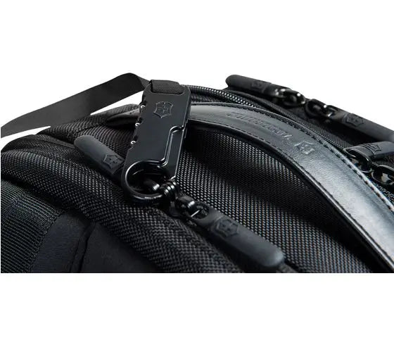 Victorinox Altmont Professional Essentials Laptop Backpack Polyester Black - 24L image 4