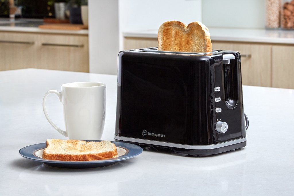 Westinghouse 2 Slice Toaster, Black Plastic image 4