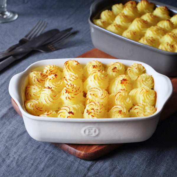 Emile Henry Medium Rectangular Oven Dish - Flour